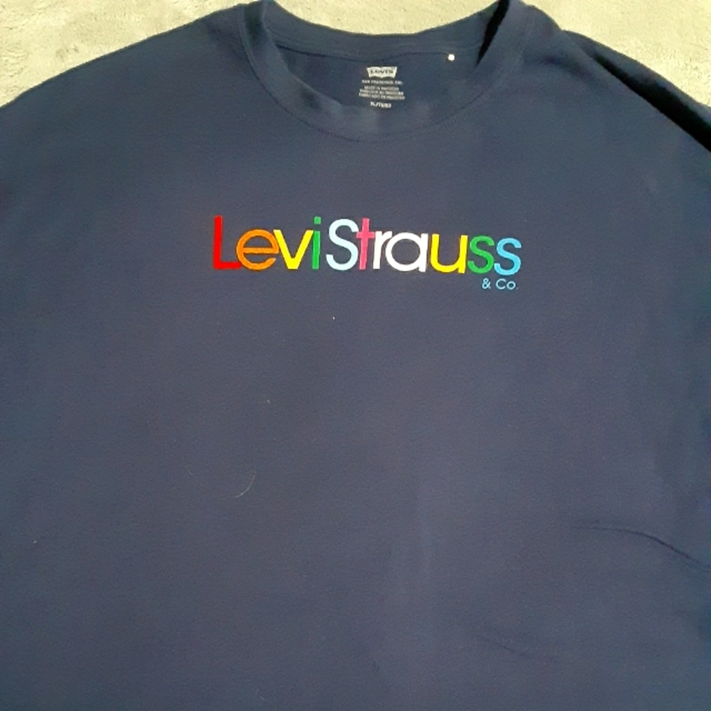 Levi Strauss long sleeve tshirt